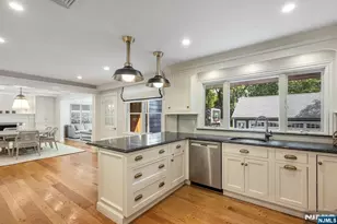 200 Katherine Rd, Ridgewood, NJ 07450 - Photo 12