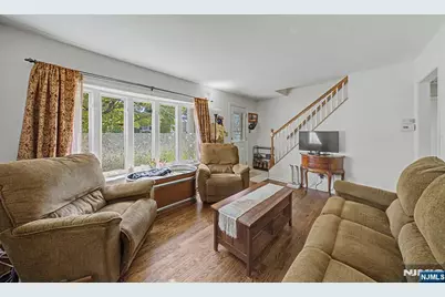 114 Warhol Avenue, Mahwah, NJ 07430 - Photo 4
