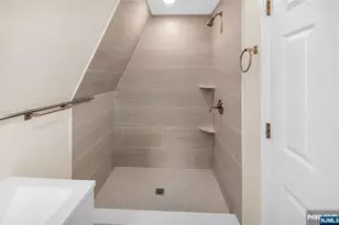 233 Clinton St, East Orange, NJ 07018 - Photo 28