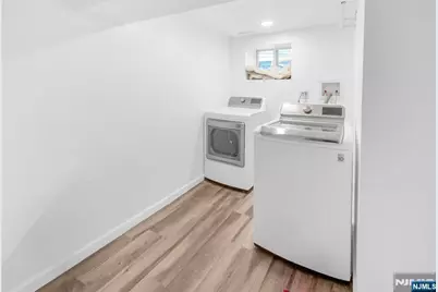233 Clinton Street, East Orange, NJ 07018 - Photo 20
