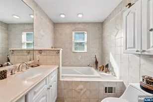 33 Waling Dr, Wayne, NJ 07470 - Photo 28