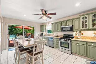 71 Schuyler Ave, Pompton Lakes, NJ 07442 - Photo 8