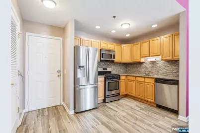 19 Market Street 401 #401, Paterson, NJ 07501 - Photo 4