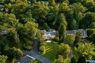 16 N Brae Ct, Tenafly, NJ 07670 - Photo 2