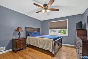 870 Crescent Dr, Rahway, NJ 07065 - Photo 14