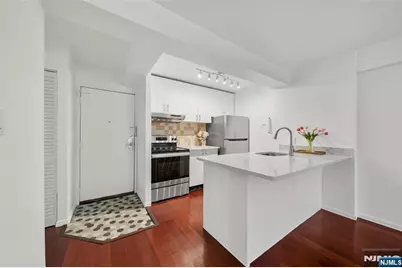 333 Grand Avenue 2M #2M, Palisades Park, NJ 07650 - Photo 2
