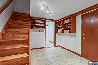 12 Francis Place, Montclair, NJ 07042 - Photo 18