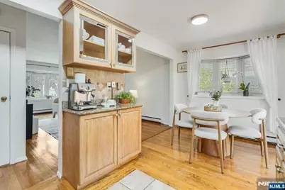 12 Francis Place, Montclair, NJ 07042 - Photo 10