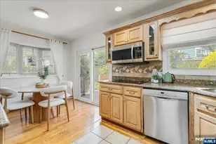 12 Francis Pl, Montclair, NJ 07042 - Photo 8