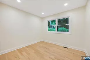 61 Mackay Ave, Waldwick, NJ 07463 - Photo 20