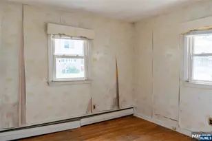 10 Moore Pl, Nutley, NJ 07110 - Photo 18