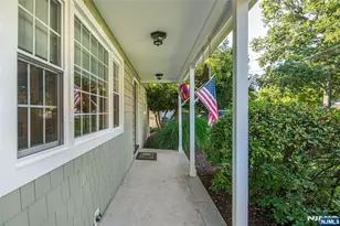 48 Oneida Ave, Oakland, NJ 07436 - Photo 2
