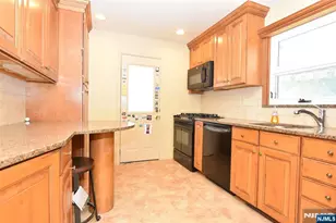 12 Woodside Ave, Hawthorne, NJ 07506 - Photo 8