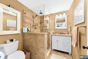 442 Central Park Dr, New Milford, NJ 07646 - Photo 16