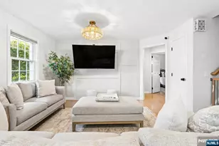 79 Bergen Ave, Waldwick, NJ 07463 - Photo 8