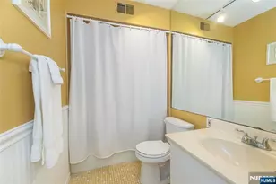 45 Stonegate Dr, Roseland, NJ 07068 - Photo 18