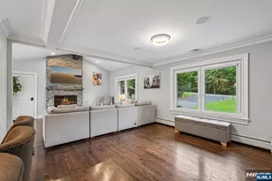 689 Colonial Rd, Franklin Lakes, NJ 07417 - Photo 4