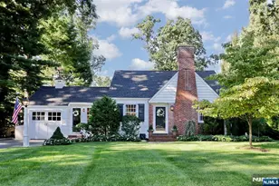 224 Van Houten Ave, Wyckoff Township, NJ 07481 - Photo 2