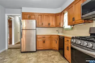 58 Pine, Midland Park, NJ 07432 - Photo 10