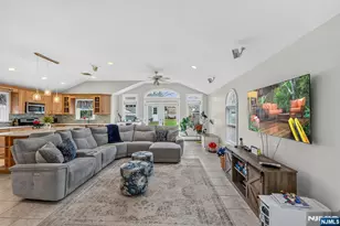 26 3rd Ave, Hawthorne, NJ 07506 - Photo 6