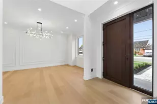 130 Danna Way, Saddle Brook Township, NJ 07663 - Photo 4