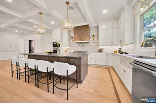 4 Garden Ct, Ho Ho Kus, NJ 07423 - Photo 10