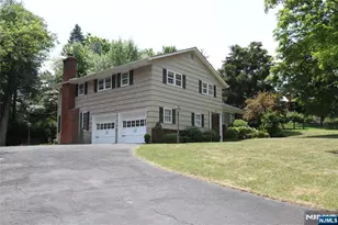 10 Bayberry Dr, Montvale, NJ 07645 - Photo 18