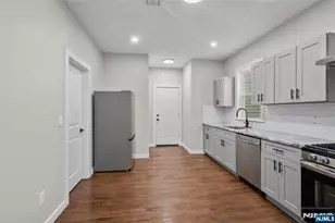 125 Park Ave, Newark, NJ 07104 - Photo 14