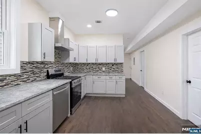 125 Park Avenue, Newark, NJ 07104 - Photo 48