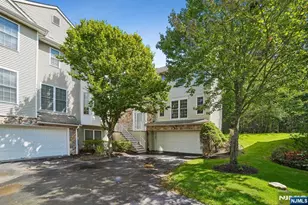 147 Arrowgate Dr, Randolph Township, NJ 07869 - Photo 2