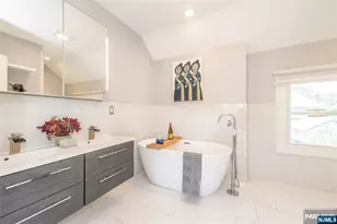 35 Benson St, Bloomfield, NJ 07003 - Photo 18