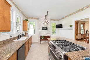 580 Wyckoff Ave, Mahwah, NJ 07430 - Photo 6