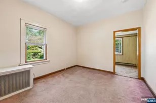 327 E Saint Cloud Ave, West Orange Township, NJ 07052 - Photo 14