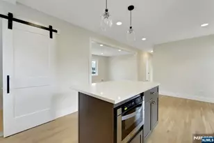 300 John Ochs Dr, Saddle Brook Township, NJ 07663 - Photo 10