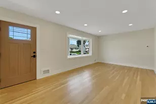300 John Ochs Dr, Saddle Brook Township, NJ 07663 - Photo 16