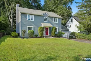 70 Gramercy Pl, Glen Rock, NJ 07452 - Photo 2