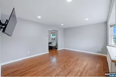 635 Robinson Terrace, Union Township, NJ 07083 - Photo 6