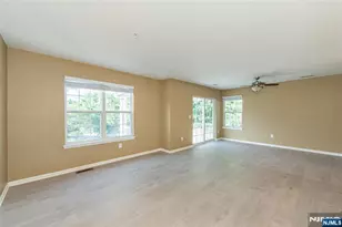 401 Dalton Ct, Denville, NJ 07834 - Photo 10