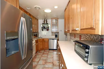 42 Oak Ridge Road, Clifton, NJ 07013 - Photo 10