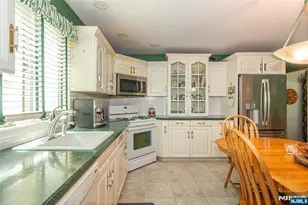 2 Blueberry Ct, Mahwah, NJ 07430 - Photo 14