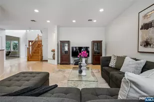 8 Marion Ct, Ho Ho Kus, NJ 07423 - Photo 6