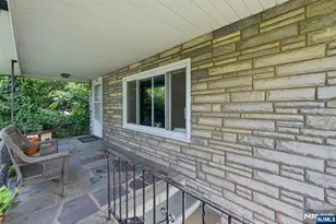 85 Elizabeth Ave, Elmwood Park, NJ 07407 - Photo 6