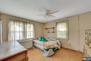 527 Brandon Pl, Cliffside Park, NJ 07010 - Photo 30