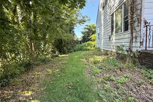 76 Beechwood St, Bergenfield, NJ 07621 - Photo 4