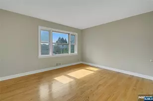 18 Plymouth Ct, Bloomfield, NJ 07003 - Photo 14