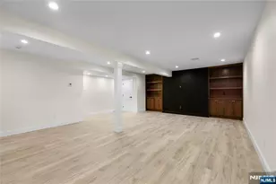 10 Radburn Rd, Glen Rock, NJ 07452 - Photo 32