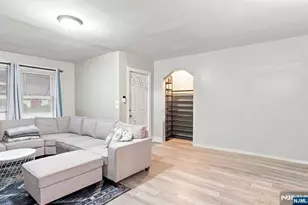 27 Philip Pl, Irvington, NJ 07111 - Photo 8