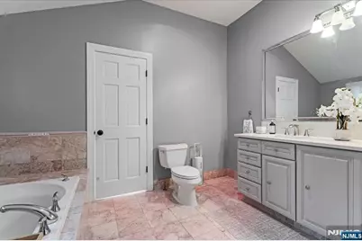2 Round Hill Terrace, Kinnelon, NJ 07405 - Photo 22
