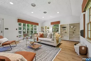 1 Seneca Pl, Montclair, NJ 07043 - Photo 12