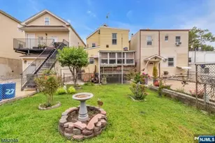 29 Kossuth St, Newark, NJ 07105 - Photo 6